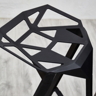 Барный стул One Black черного цвета в аренду