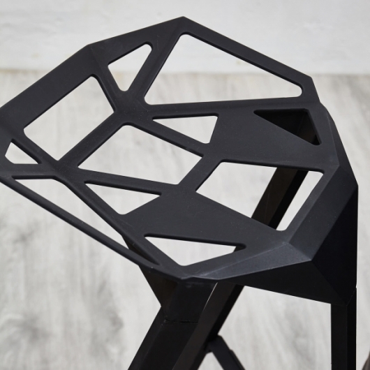 Барный стул One Black черного цвета в аренду