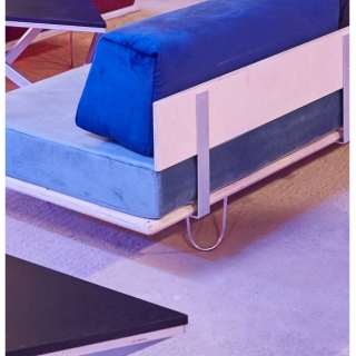 Трехместный диван California Mint мятного цвета в аренду