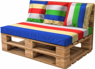 Wood с разноцветной подушкой