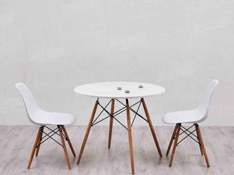 Банкетный стол Eames Style White в интерьере